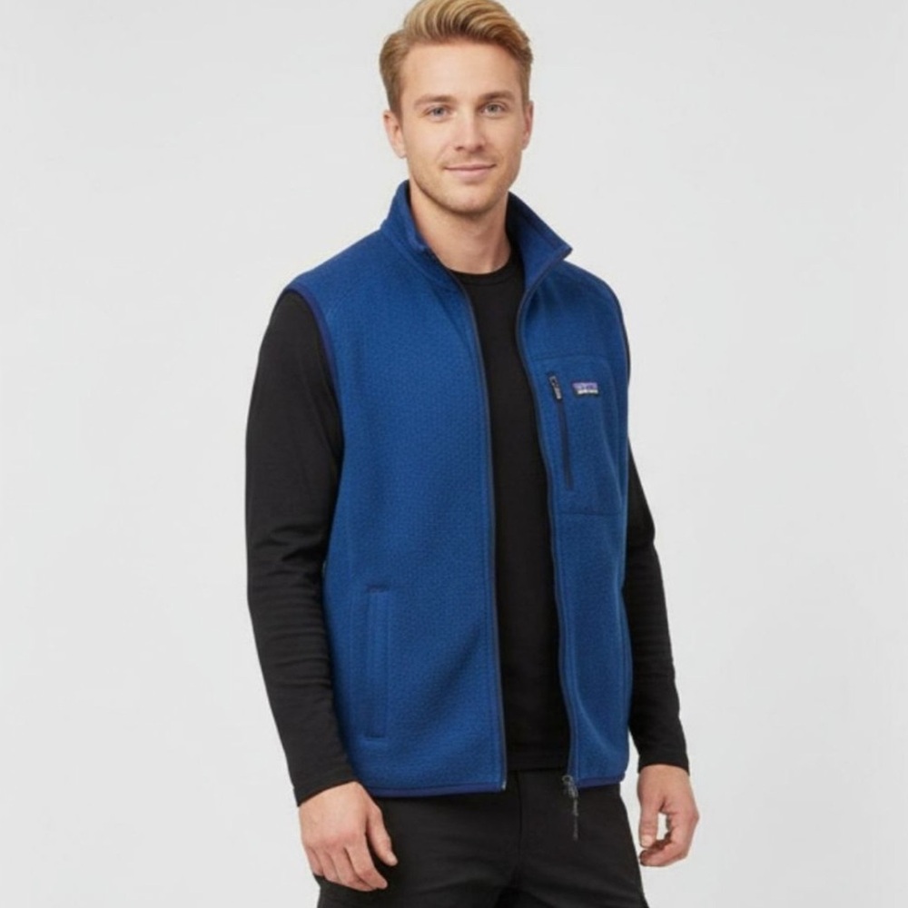 Patagonia Men’s Deep Blue Fleece Vest